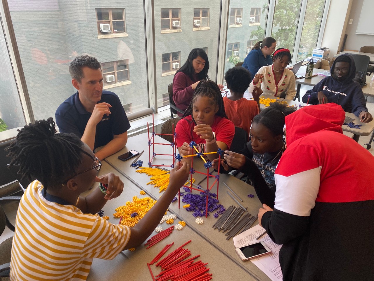 Image of IECE students at a museum.